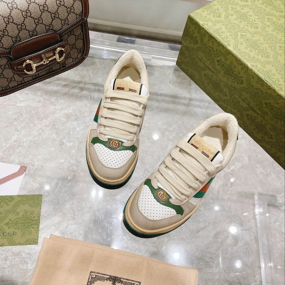 👟👟Ex-factory price 480👟👟 GUCCI’s first generation of dirty shoes was born, adding a star to the luxury world Trendy brands, alternative, magical, retro, etc. are integrated into one. The contrasting colors of cowhide fabrics stimulate the vision. Various combinations and various techniques. ✍ Among them, the Gucci logo pattern is interspersed with design, which is vivid. The cowhide punching process is retro and old, and the logo element of trendy men and trendy women. Original original and correct lining, imported fiber towels, more comfortable, shoe packaging technology increases comfort, beautiful on the outside, more beautiful on the inside, spiritual design 🌼The feet are made of beige matte cowhide, with contrasting distressed fabrics, skillful workmanship, overall color balance, imported pure T👟👟Ex-factory price U sole, no impurities, clear texture, orderly arrangement, wear-resistant and non-slip. Couple model: 34-45
